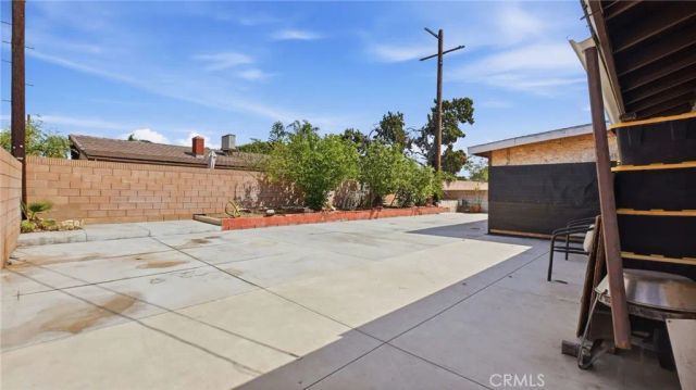 17398 El Molino, Bloomington, CA 92316