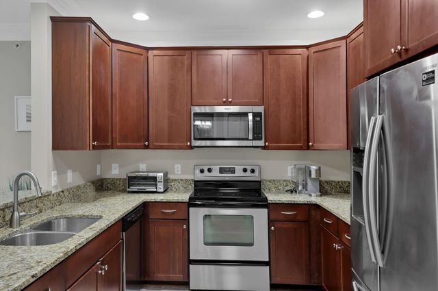 960 Perry Street, 209, Columbus, OH 43215