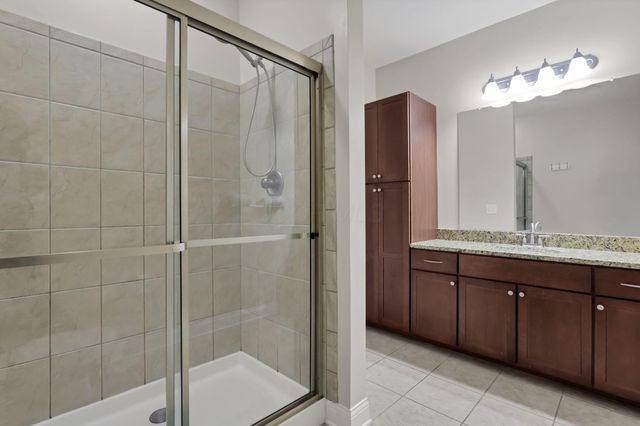 960 Perry Street, 209, Columbus, OH 43215