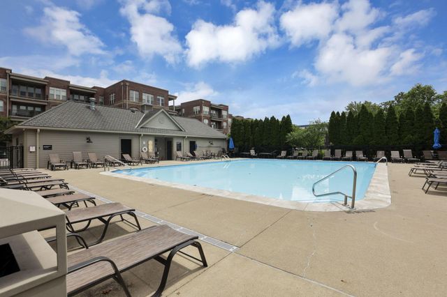 960 Perry Street, 209, Columbus, OH 43215