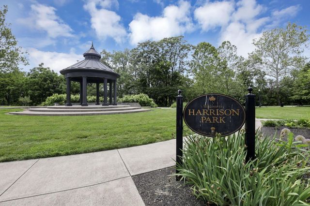 960 Perry Street, 209, Columbus, OH 43215