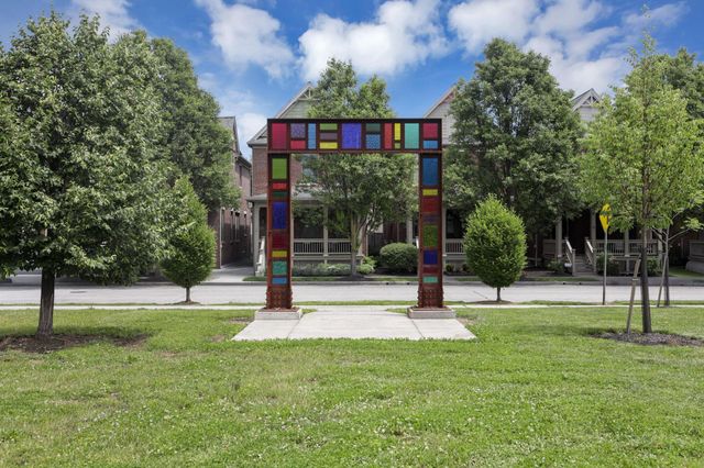 960 Perry Street, 209, Columbus, OH 43215
