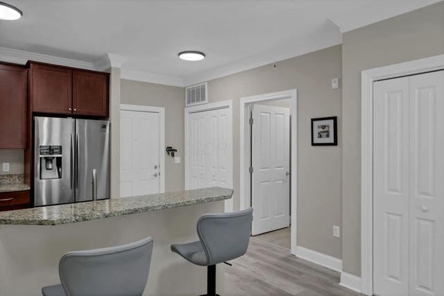 960 Perry Street, 209, Columbus, OH 43215