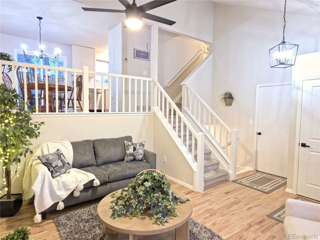 996 Cherry Blossom Ct, Highlands Ranch, CO 80126