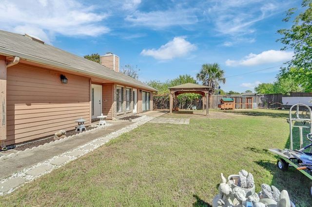 2129 Stradivarius Lane, Carrollton, TX 75007