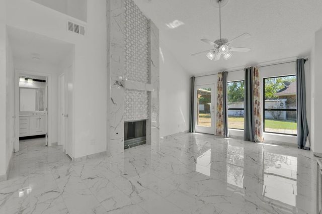 2129 Stradivarius Lane, Carrollton, TX 75007