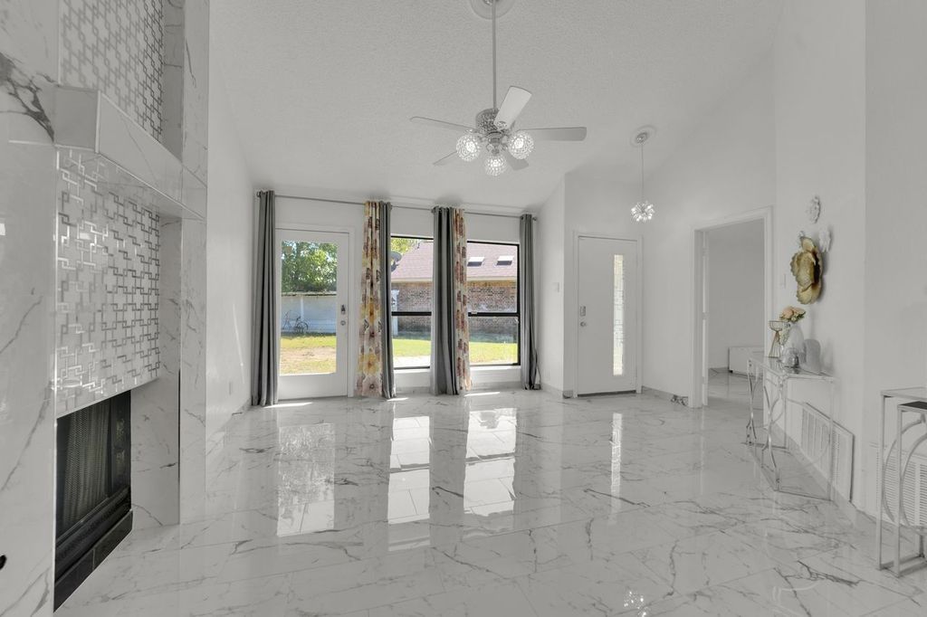 2129 Stradivarius Lane, Carrollton, TX 75007 — photo 4