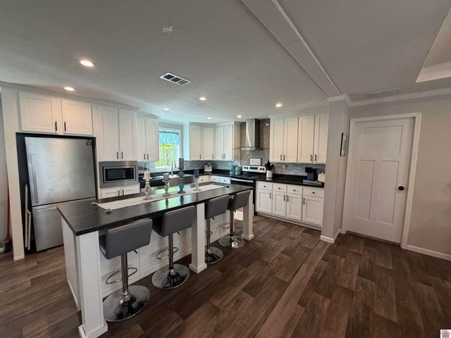 207 West 16th Street, Benton, KY 42025