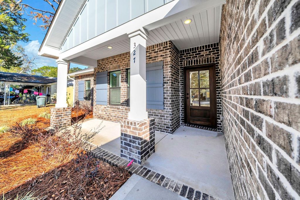 368 Coral Drive, Fort Walton Beach, FL 32548