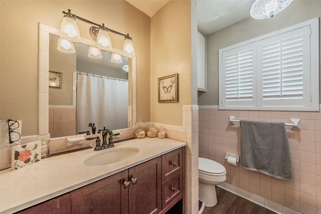 1806 Hilltop Lane, Pantego, TX 76013