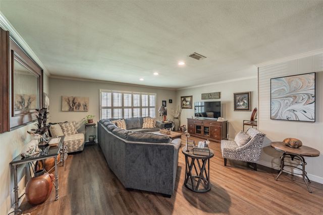 1806 Hilltop Lane, Pantego, TX 76013