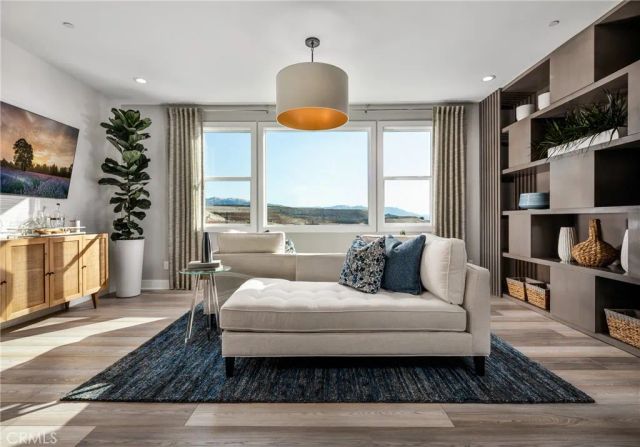 27546 Juniper Lane, Valencia, CA 91381