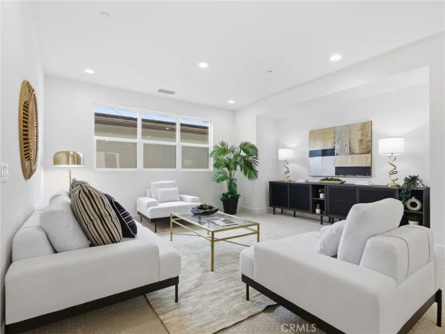 27546 Juniper Lane, Valencia, CA 91381