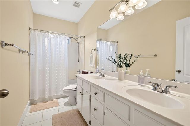 1628 Ashmoor Drive W, Mobile, AL 36695