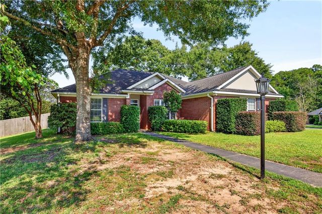 1628 Ashmoor Drive W, Mobile, AL 36695