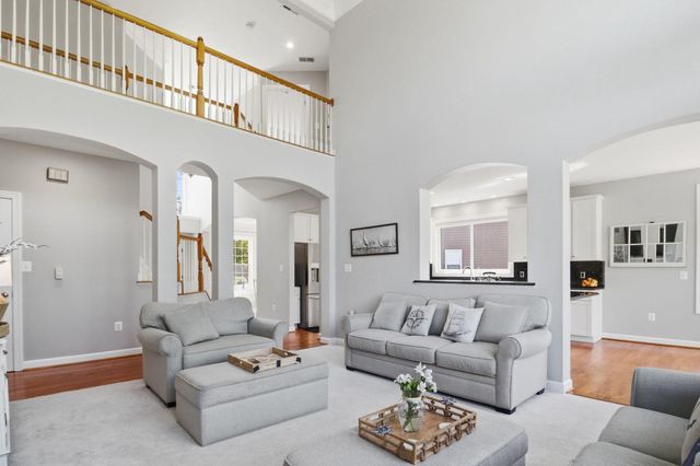 16643 SPACE MORE CIR, Woodbridge, VA 22191
