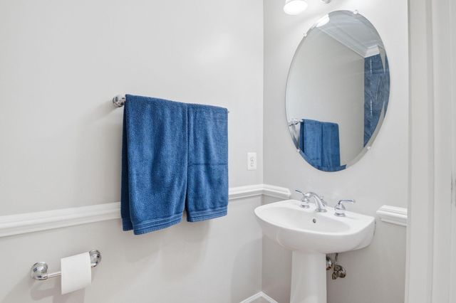 16643 SPACE MORE CIR, Woodbridge, VA 22191