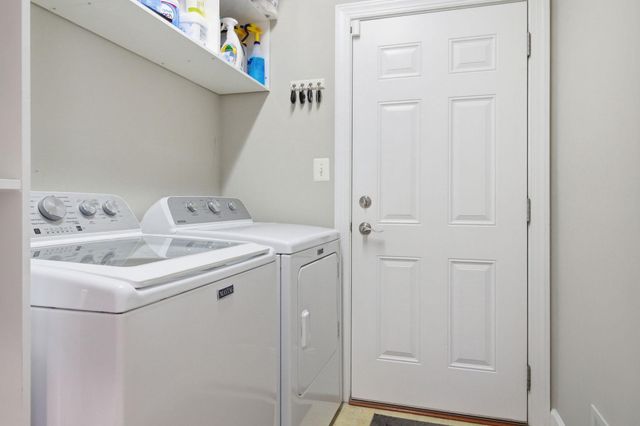 16643 SPACE MORE CIR, Woodbridge, VA 22191