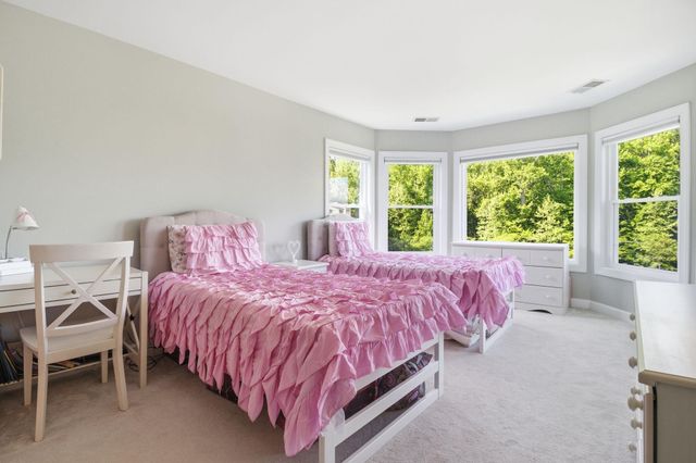 16643 SPACE MORE CIR, Woodbridge, VA 22191