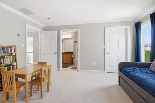 16643 SPACE MORE CIR, Woodbridge, VA 22191