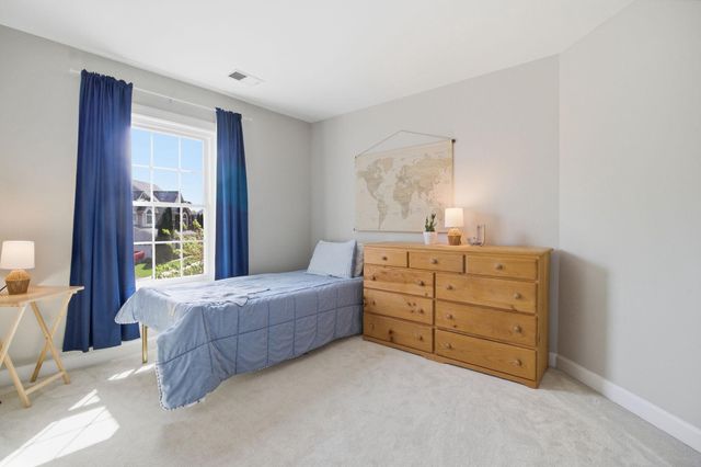 16643 SPACE MORE CIR, Woodbridge, VA 22191