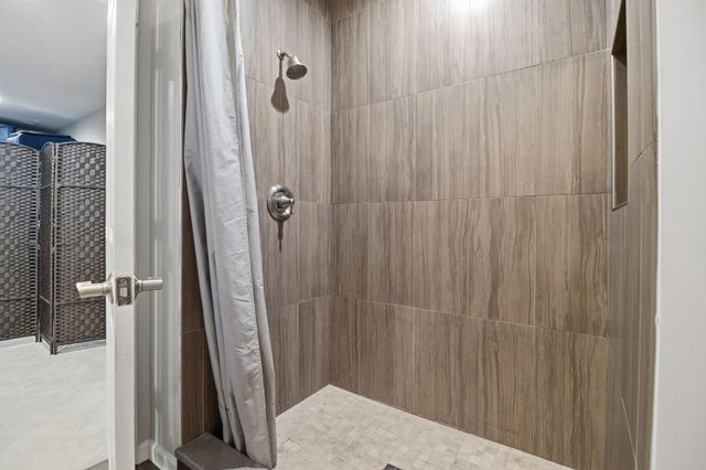 16643 SPACE MORE CIR, Woodbridge, VA 22191