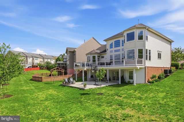 16643 SPACE MORE CIR, Woodbridge, VA 22191