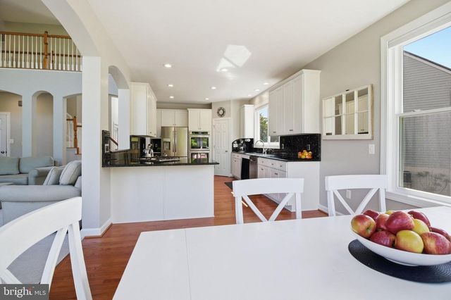 16643 SPACE MORE CIR, Woodbridge, VA 22191
