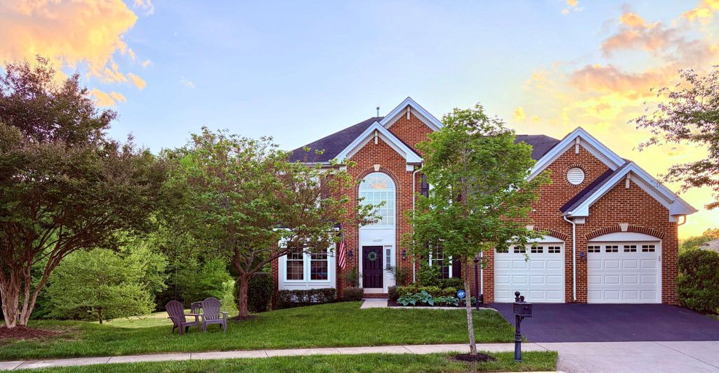 16643 SPACE MORE CIR, Woodbridge, VA 22191