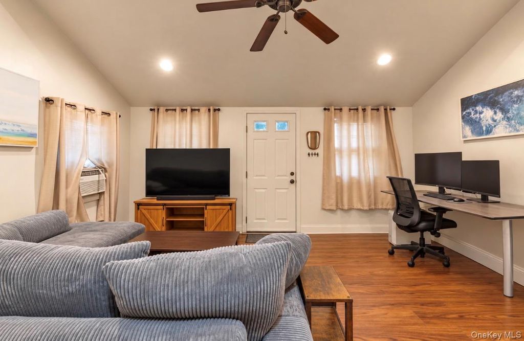 6 Edwin Court, East Rockaway, NY 11518 — photo 3