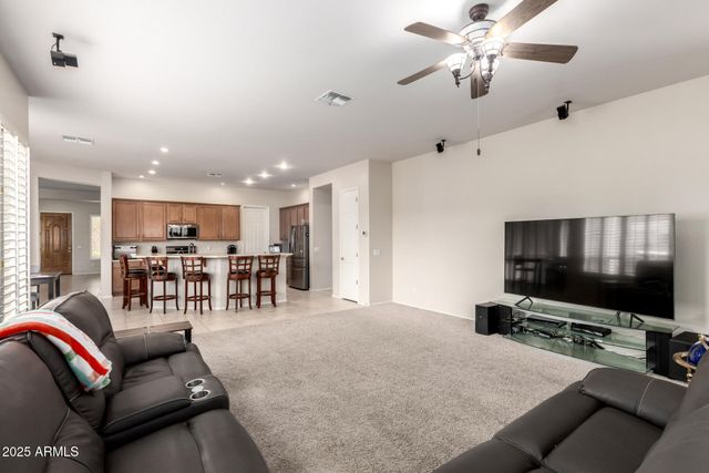 6581 S SALT CEDAR Place, Chandler, AZ 85249