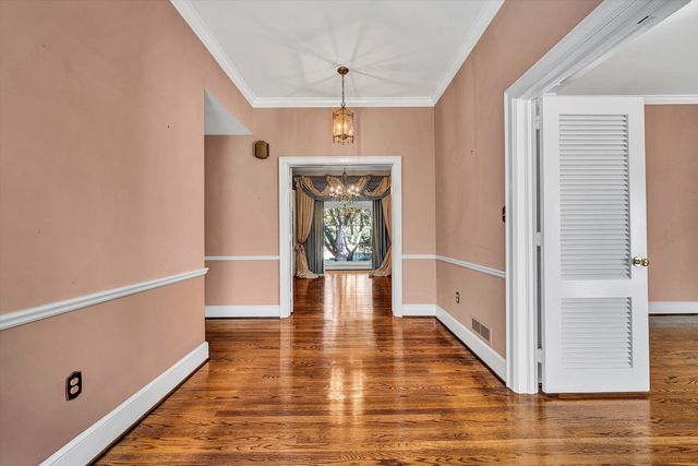 7323 La Marre CIR, Roanoke, VA 24019