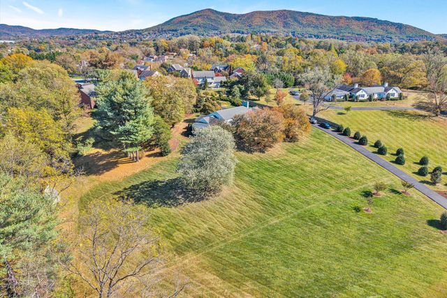 7323 La Marre CIR, Roanoke, VA 24019