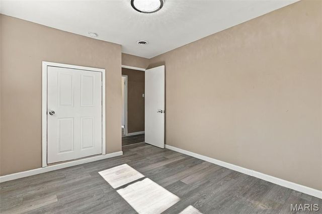 8408 Chalons Court, Berkeley, MO 63134