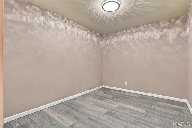 8408 Chalons Court, Berkeley, MO 63134