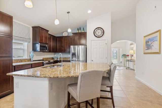 2024 Albany Terrace SW, Vero Beach, FL 32968
