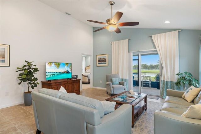 2024 Albany Terrace SW, Vero Beach, FL 32968