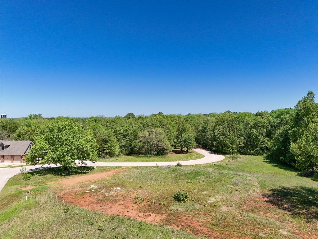 19131 Charleston Pointe, Shawnee, OK 74801