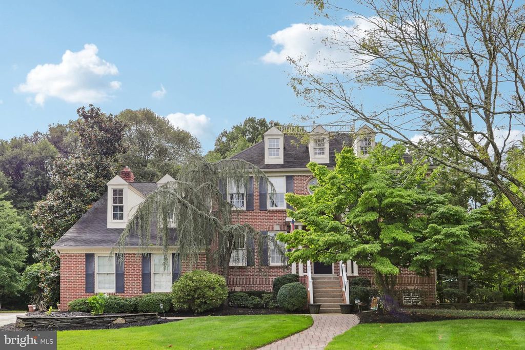 4 BROADACRE CT, MOUNT LAUREL, NJ 08054 — exterior