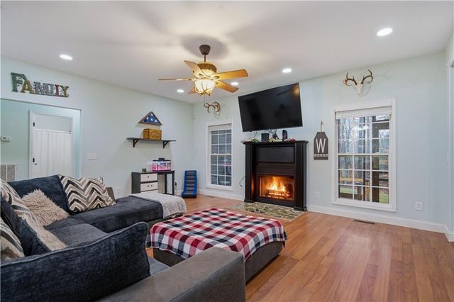 323 Lloyd Way, Resaca, GA 30735