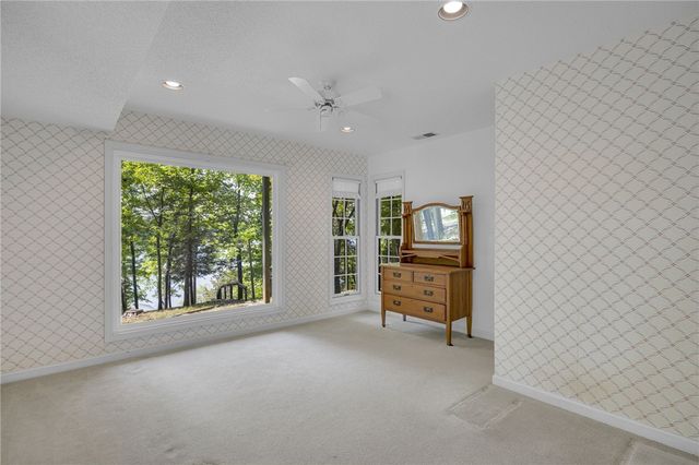 1312 S Arrowhead Drive, Westminster, SC 29693