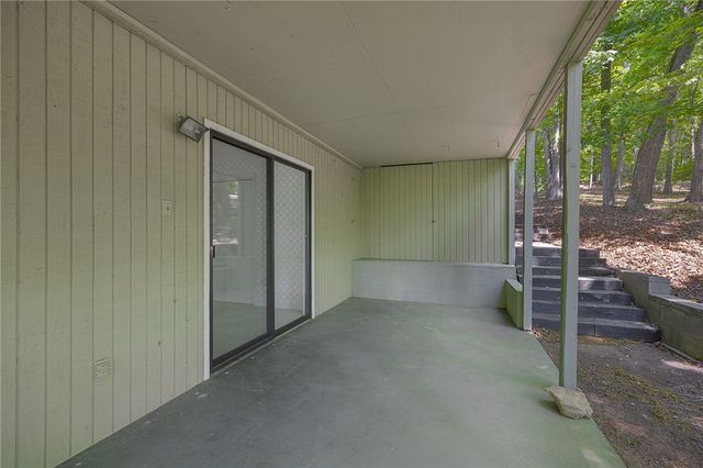 1312 S Arrowhead Drive, Westminster, SC 29693