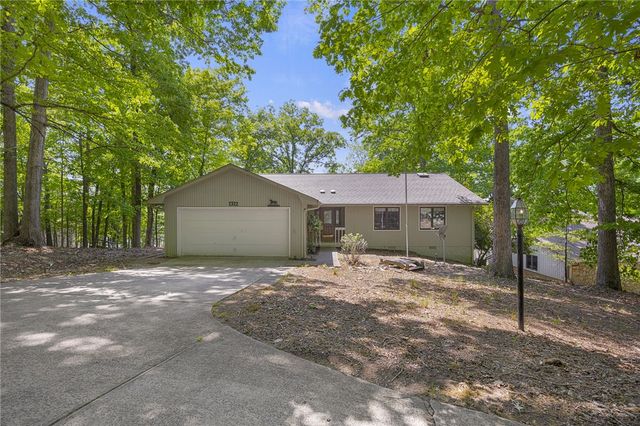 1312 S Arrowhead Drive, Westminster, SC 29693