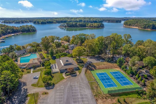 1312 S Arrowhead Drive, Westminster, SC 29693