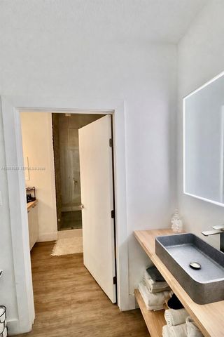 1800 N Bayshore Dr 303, Miami, FL 33132