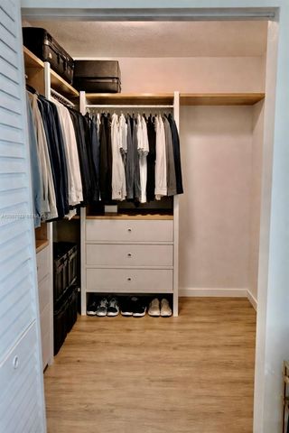 1800 N Bayshore Dr 303, Miami, FL 33132