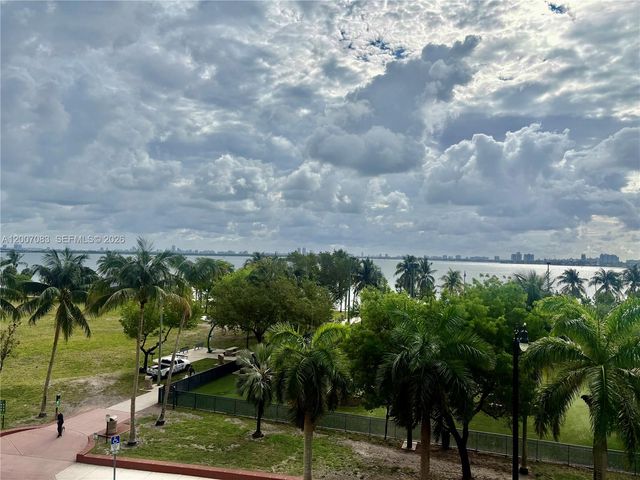 1800 N Bayshore Dr 303, Miami, FL 33132