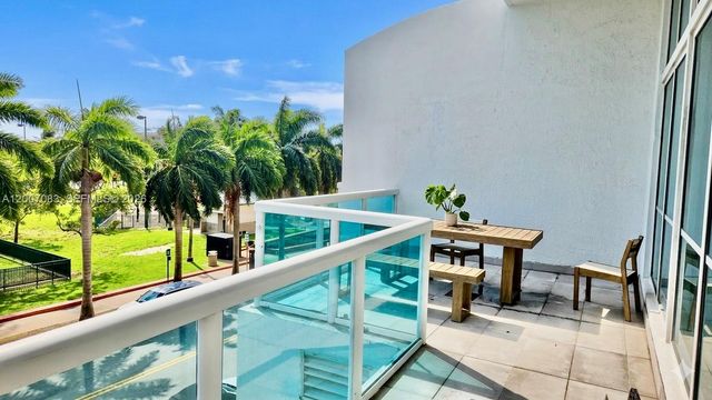 1800 N Bayshore Dr 303, Miami, FL 33132