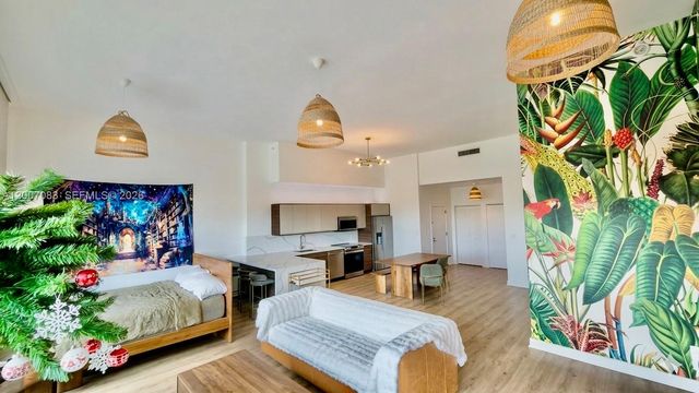 1800 N Bayshore Dr 303, Miami, FL 33132