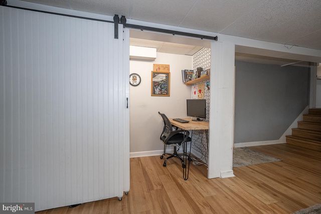 8 GROVE LN, Broomall, PA 19008